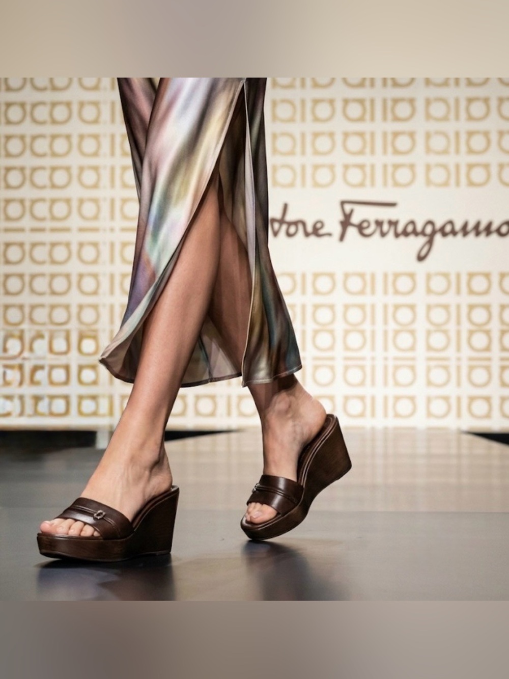 Authentic Salvatore Ferragamo luxury designer leather slides wedges heels Sz 9 B